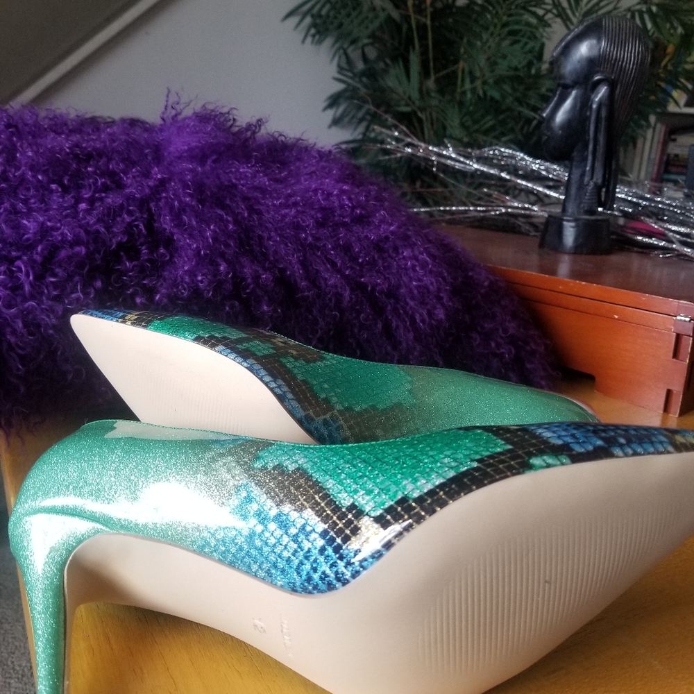 Shoes - Picture 3 of 6